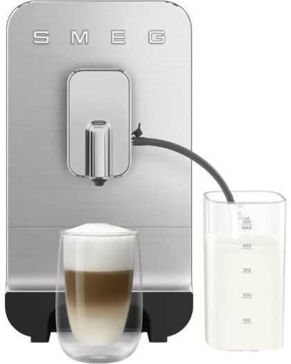 Smeg Fuldautomatisk espressomaskine, sort